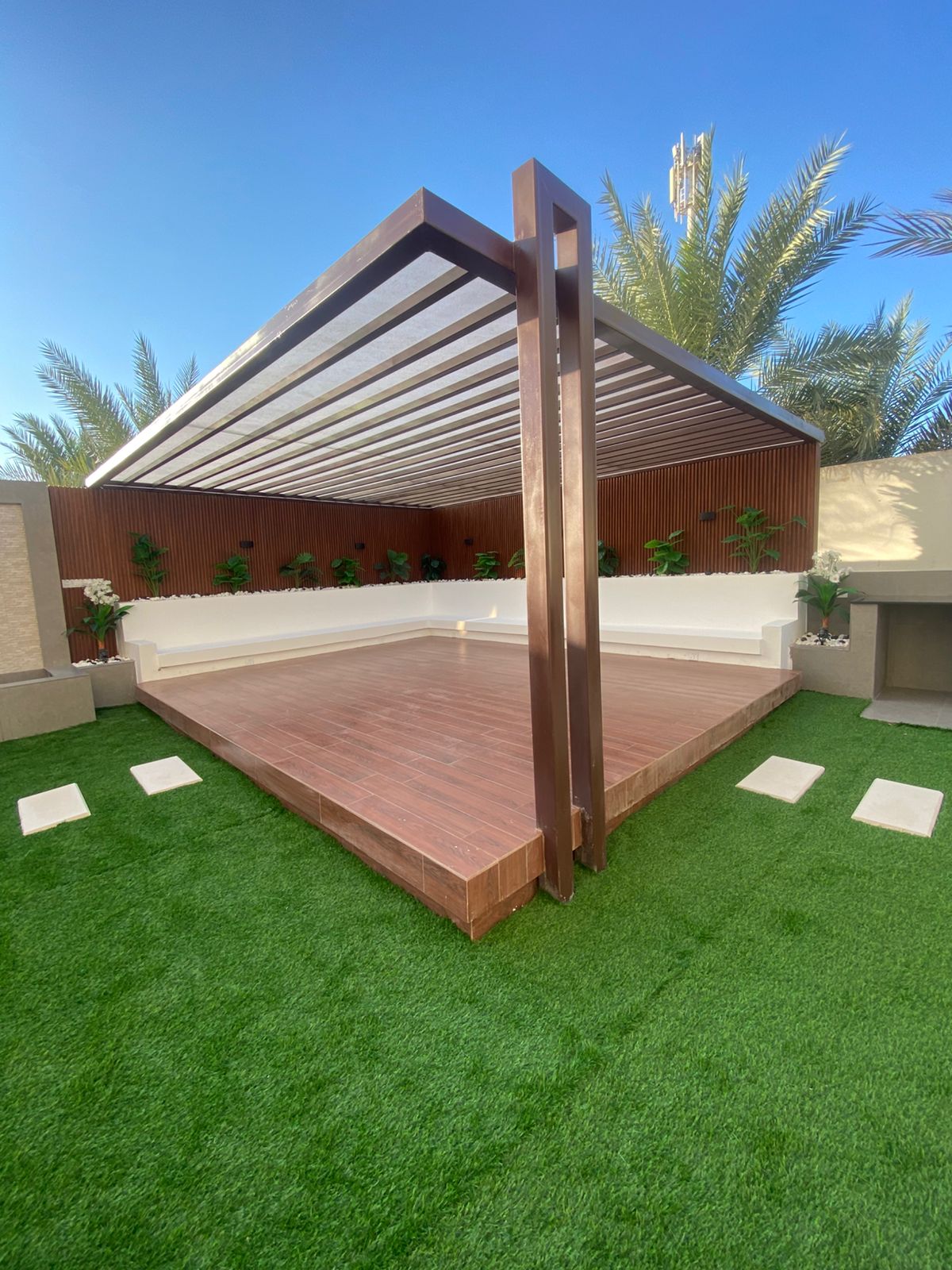 تصاميم الجلسات الخارجية والبرجولات في العين وأبوظبي